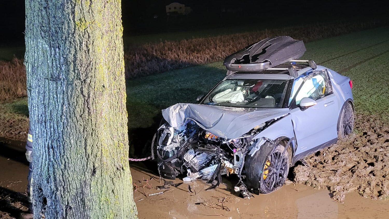 Menschenrettung nach VU (Schwadorf)